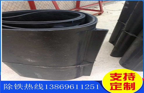除鐵器皮帶，北京除鐵器棄鐵皮帶怠速_北京除鐵器棄鐵皮帶怠速皮帶原因及如何調(diào)_刮板價(jià)格