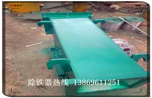 永磁管道除鐵器，海南永磁管道除鐵器報(bào)價_遠(yuǎn)力海南永磁管道除鐵器報(bào)價應(yīng)用安裝示意圖型12000高斯_可定制工作原理