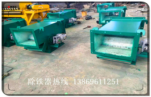 管道除鐵器，河南管道除鐵器工作原理視頻RCYG液體不銹鋼江西風(fēng)送管道除鐵器水泥造紙廠管道除鐵器圖片